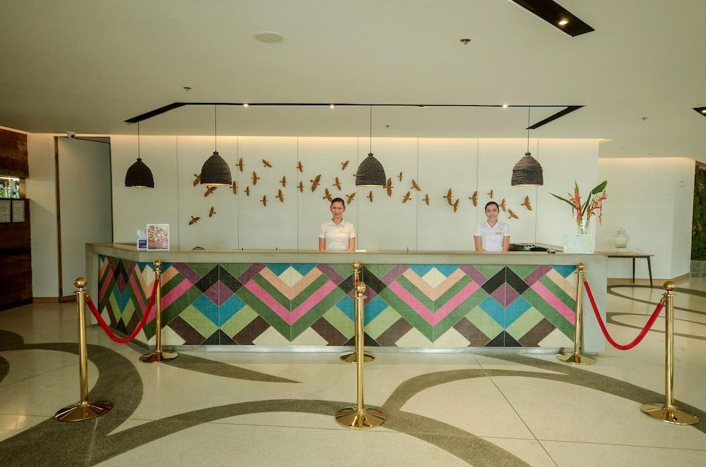 Hue Hotels And Resorts Puerto Princesa Managed By Hii Kültér fotó